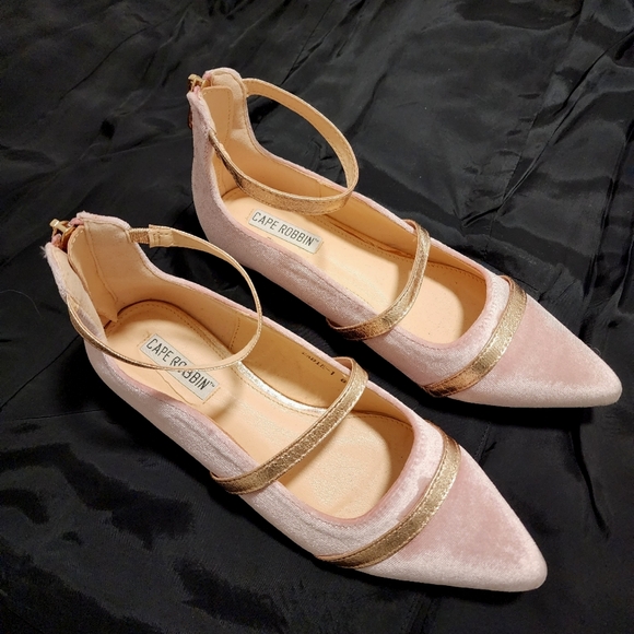 Cape Robbin Pink Velvet Triple Strap Pointy Toe Ballet Flat with zipper - size 6 - Picture 1 of 5